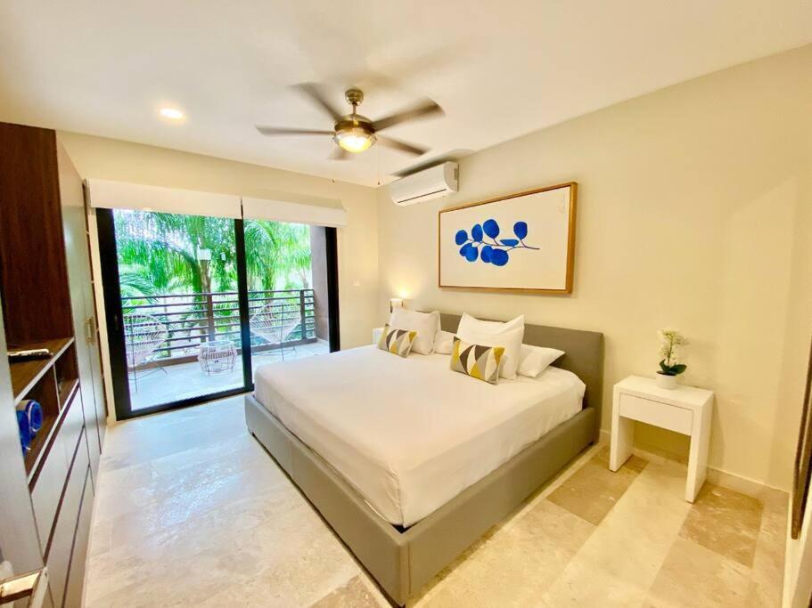 Modern 2-bedroom, 2-bath In The Heart Of Playa Del Carmen- Arenis Playa del Carmen